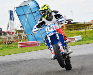 Din pasiune pentru viteză, SpeedHost îl susține pe Vlad Neaga, vicecampion european la SuperMoto